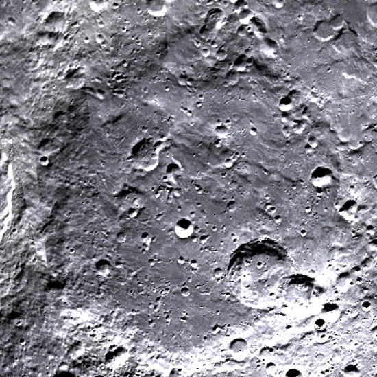 Bailly (L37 del Lunar 100) fotografiado desde la órbita lunar