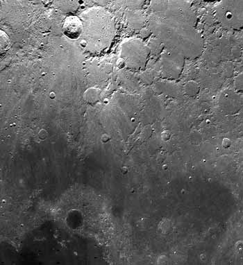 Mare Frigoris (L26 del Lunar 100) fotografiado desde la órbita lunar