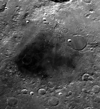 Cuenca Humboldtianum (L70 del Lunar 100) fotografiado desde la órbita lunar